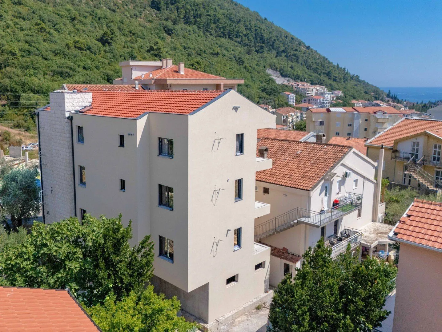Sale, one bedroom apartment, 43m², Lazi, Budva