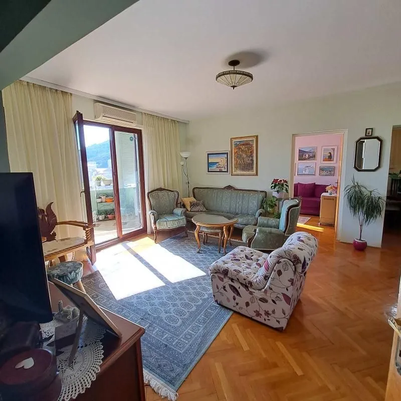 Sale, three bedroom apartment, 98m², Dubovica, Budva
