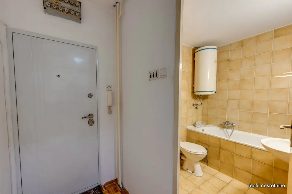 Prodaja, jednosoban stan, 43m², Čukarička Padina, Beograd