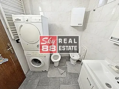 Izdavanje, četvorosoban stan, 115m², Savski Venac, Beograd - image 17