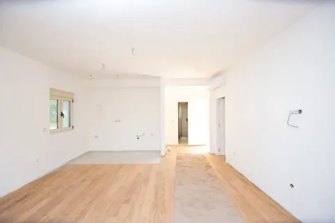 Prodaja, dvosoban stan, 85m², Stoliv, Kotor - image 2