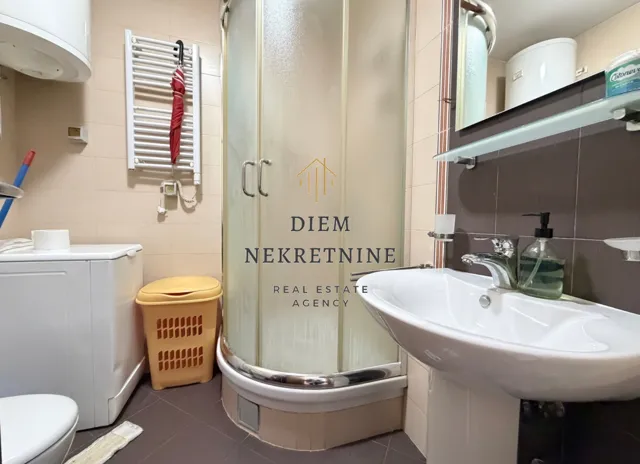 Izdavanje, dvosoban stan, 55m², Stari Aerodrom, Podgorica