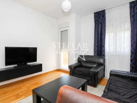 Izdavanje, jednosoban stan, 43m², City Kej, Podgorica - image 2
