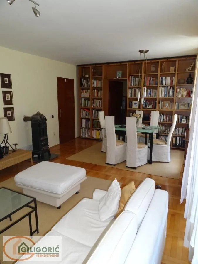 Prodaja, kuća, 360m², Kaludjerica, Grocka