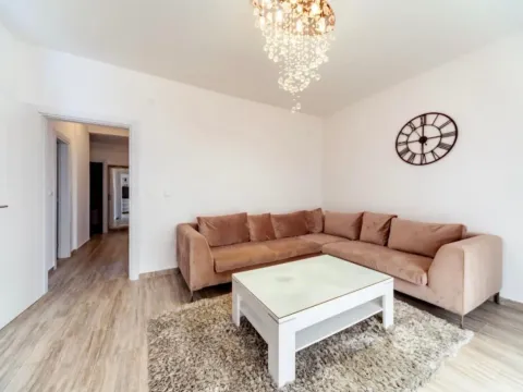 Rent, three bedroom apartment, 127m², Petrovac, Budva - image 3