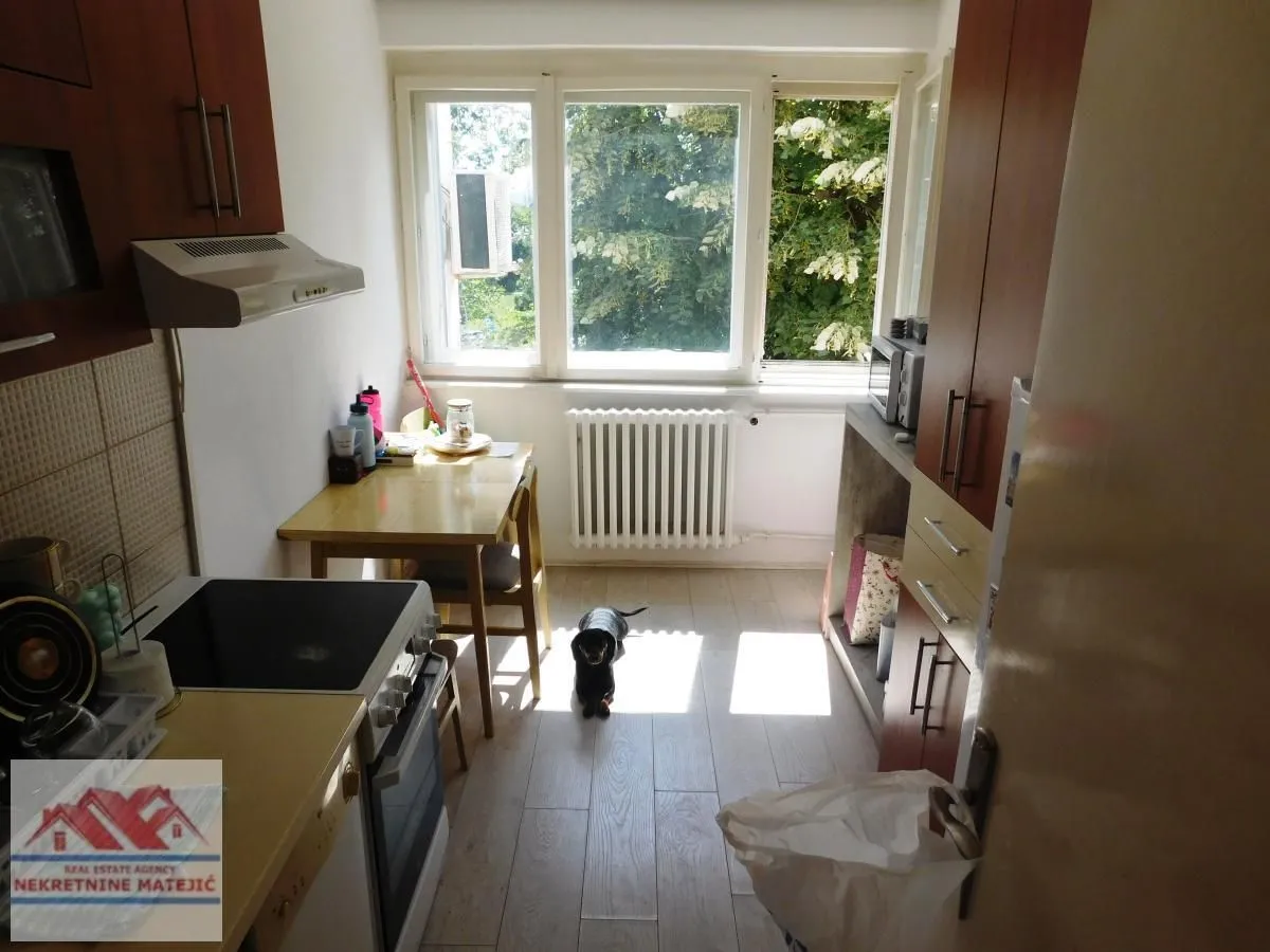 Izdavanje, dvosoban stan, 51m², Aerodrom, Kragujevac