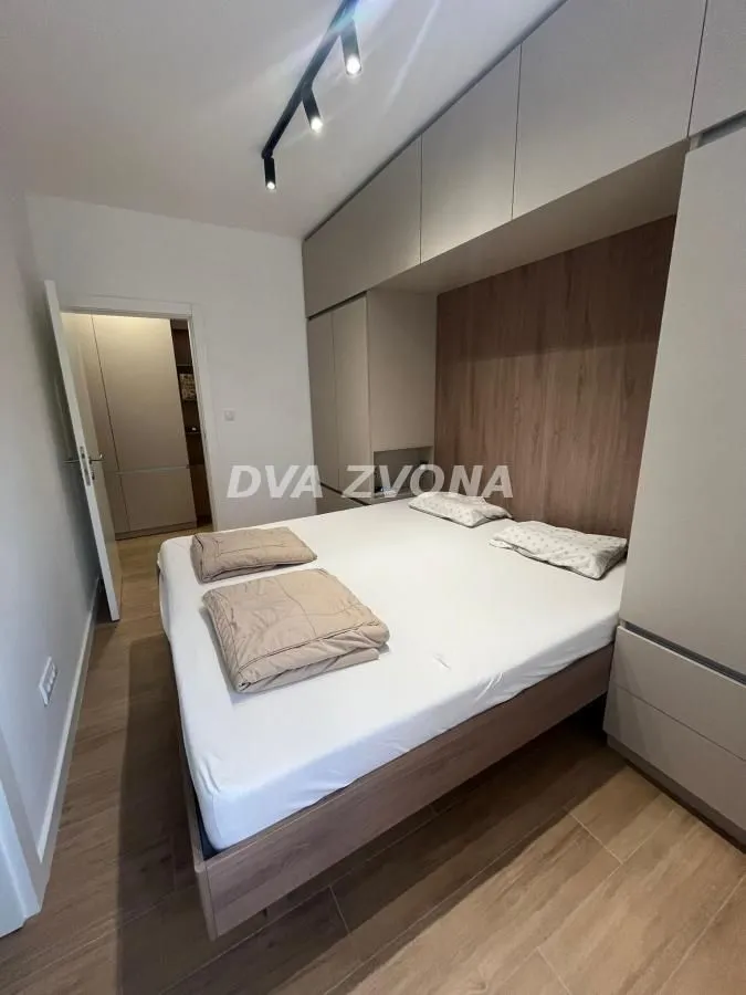 Prodaja, trosoban stan, 59m², Alibegovac, Petrovaradin