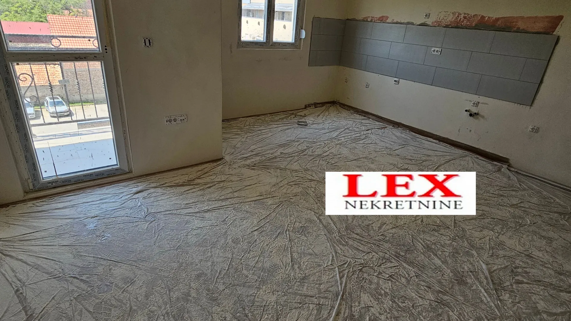 Prodaja, trosoban stan, 61m², Batajnica, Beograd