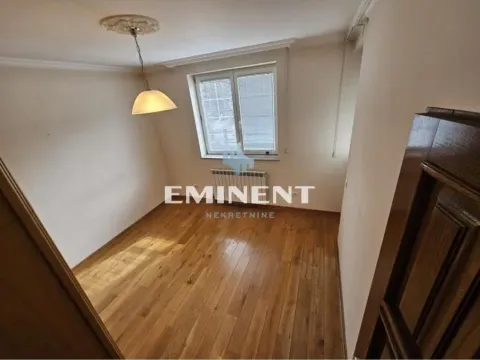 Izdavanje, četvorosoban stan, 115m², Savski Venac, Beograd - image 11