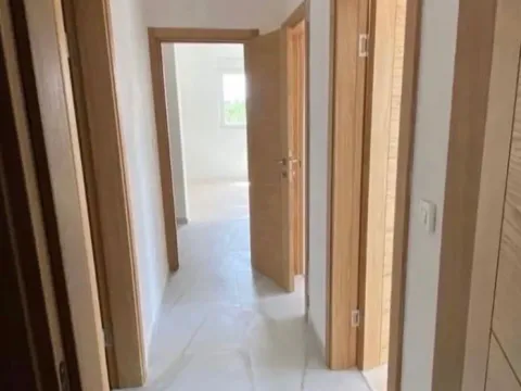 Prodaja, dvosoban stan, 73m², Krivi Most, Podgorica - image 2