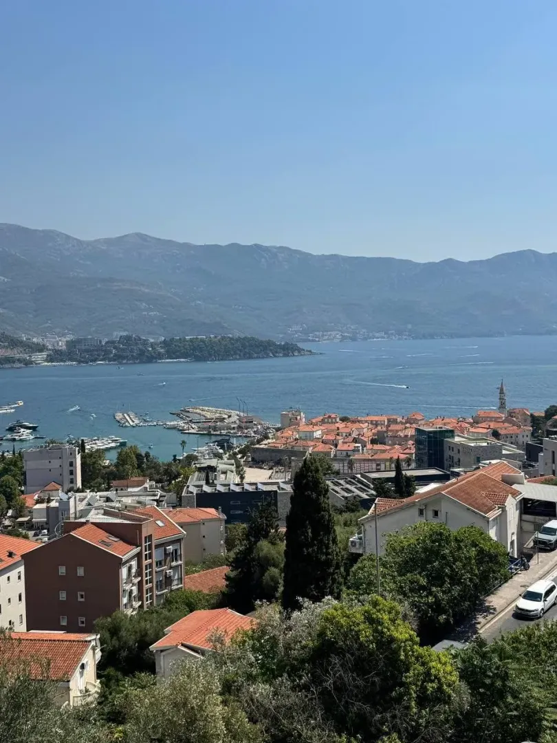 Rent, two bedroom apartment, 62m², Vidikovac, Budva