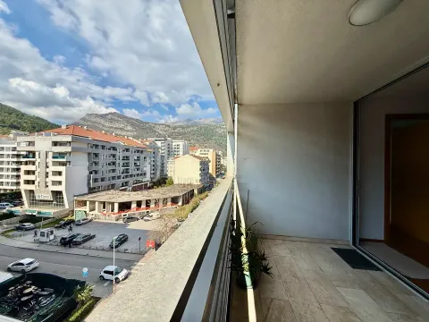 Rent, one bedroom apartment, 54m², Centar, Budva - image 8