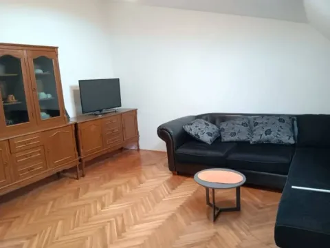 Izdavanje, garsonjera, 25m², Stara Varoš, Podgorica - image 7