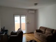 Izdavanje, jednosoban stan, 46m², Tuški Put, Podgorica - image 1