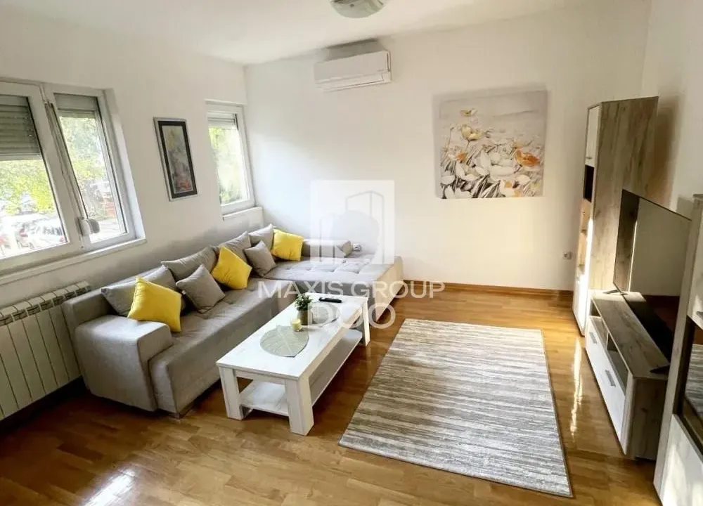 Izdavanje, dvosoban stan, 51m², Dušanovac, Voždovac Sve Podlokacije