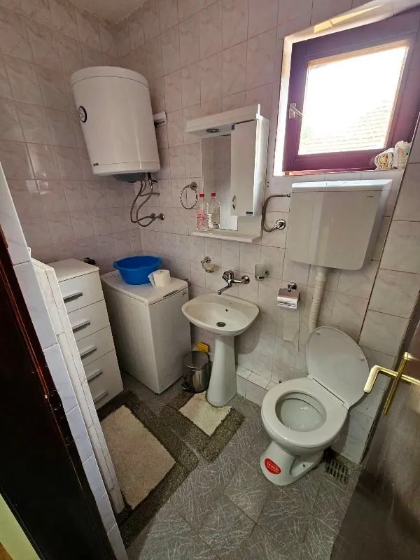 Izdavanje, jednosoban stan, 26m², Karaburma, Palilula Sve Podlokacije