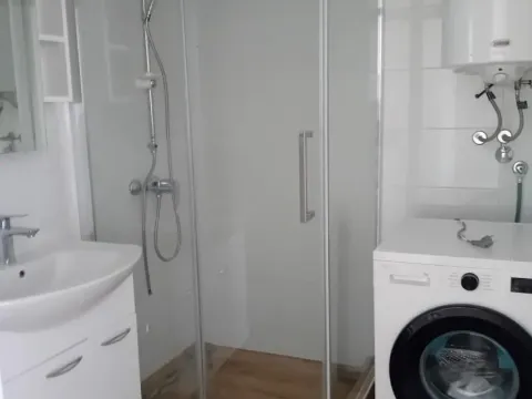 Rent, three bedroom apartment, 65m², Medijana, Niš - image 9