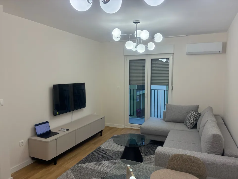Rent, one bedroom apartment, 40m², Pobrežje, Podgorica