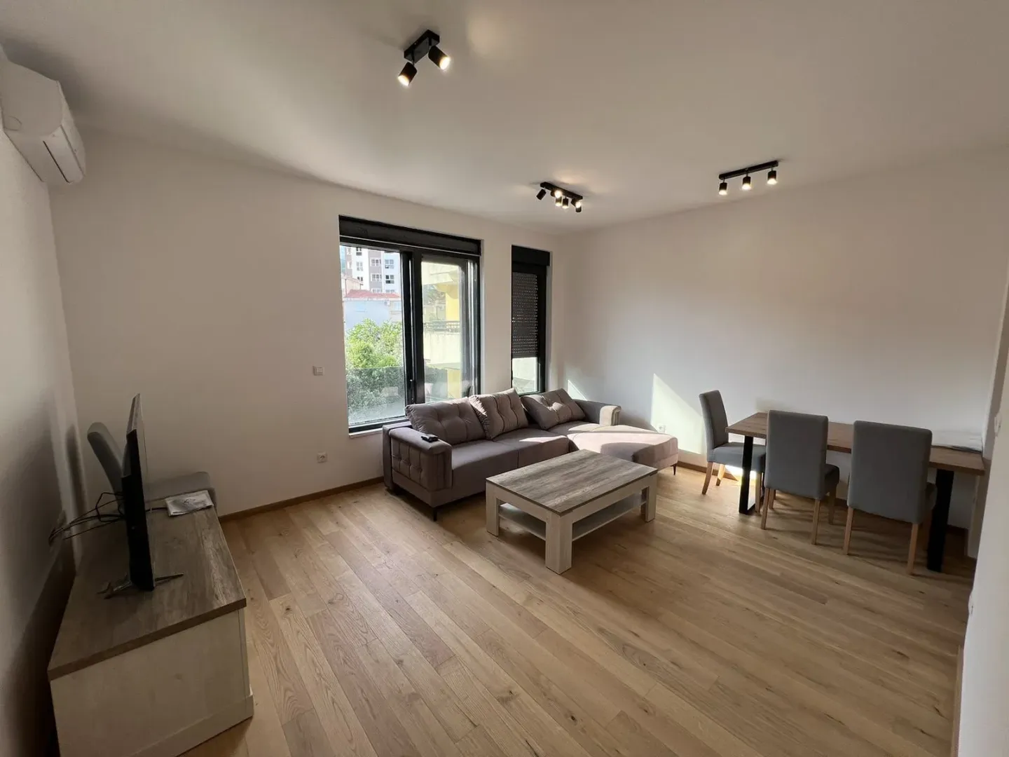 Sale, two bedroom apartment, 65m², Bečići, Budva