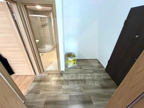 Prodaja, jednosoban stan, 53m², Stari Aerodrom, Podgorica - image 5