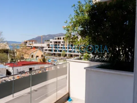 Prodaja, stan, 62m², Tivat, Crna Gora