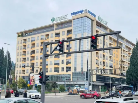 Izdavanje, jednosoban stan, 58m², Centar, Podgorica - image 1