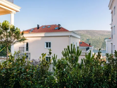 Sale, three bedroom apartment, 133m², Đenovići, Herceg Novi - image 9