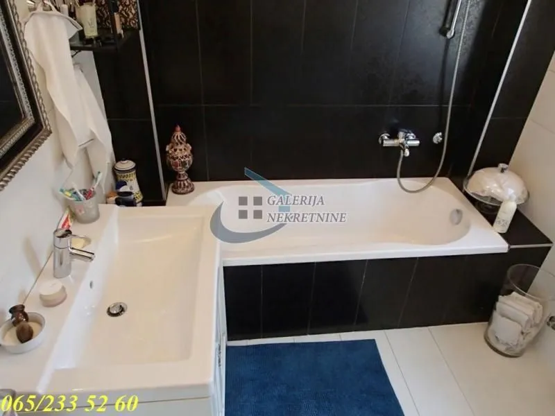 Sale, four bedroom apartment, 110m², Stari Grad, Beograd