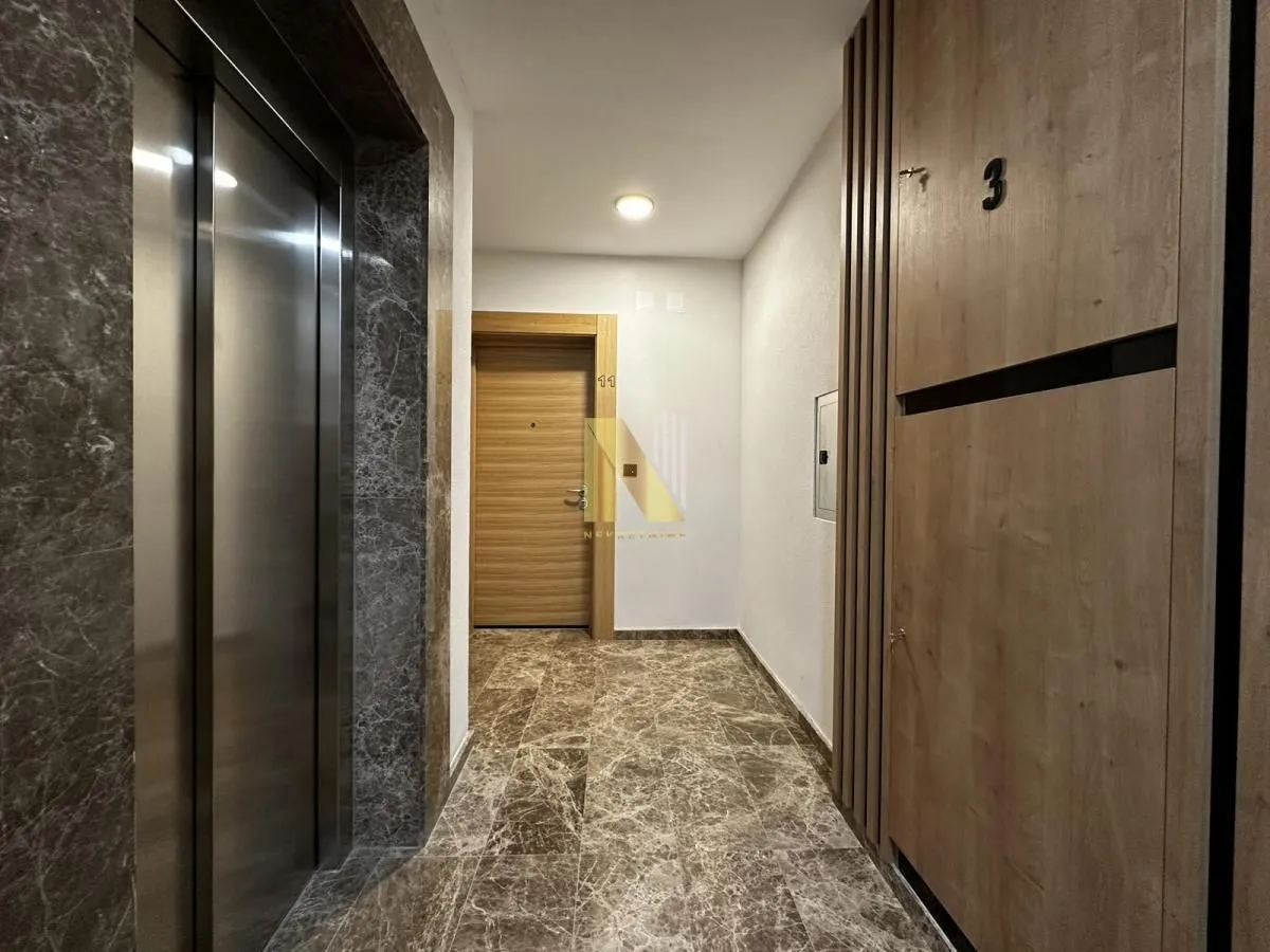 Prodaja, stan, 185m², Grbavica, Novi Sad Sve Podlokacije
