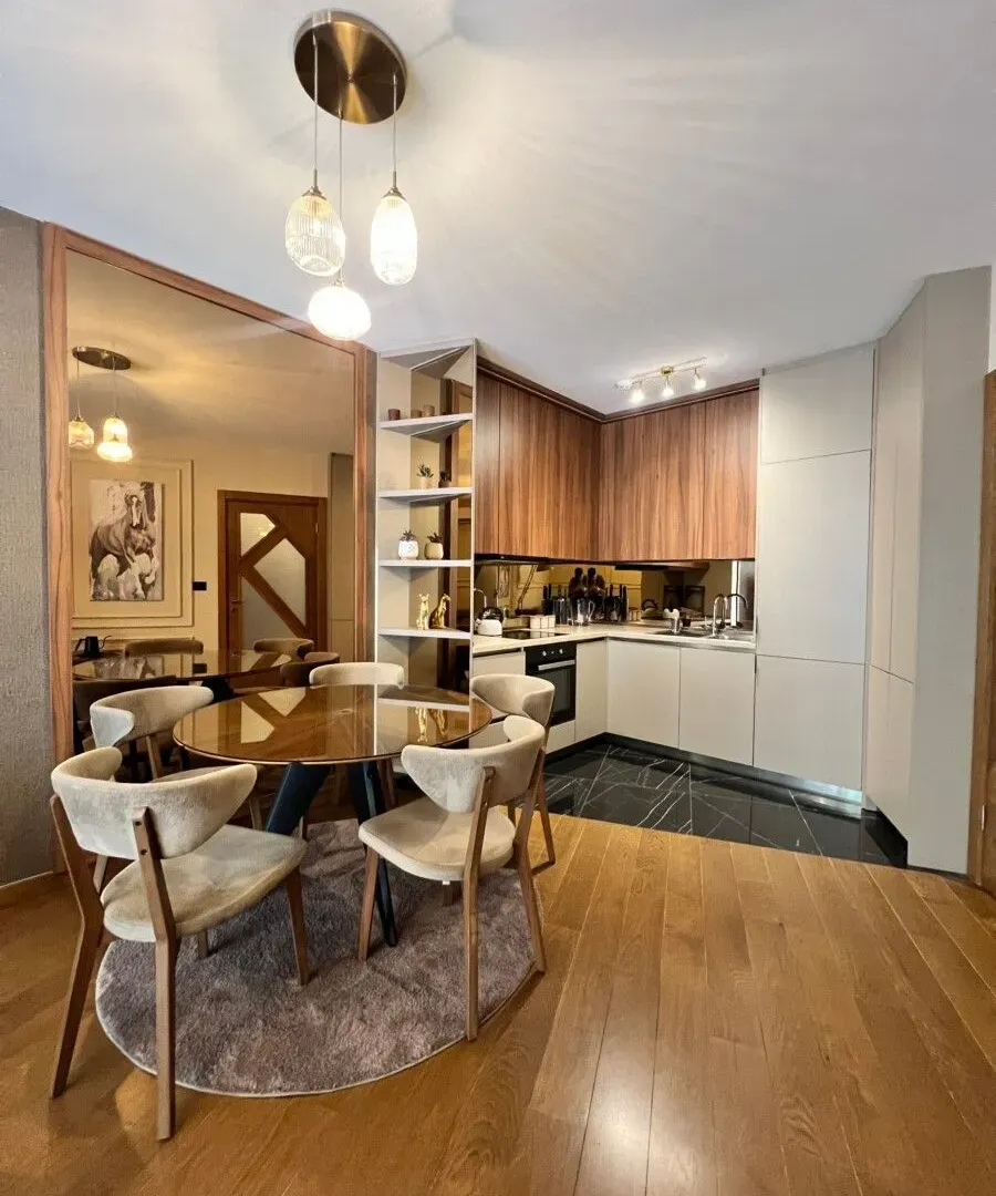 Izdavanje, trosoban stan, 100m², Ljubović, Podgorica