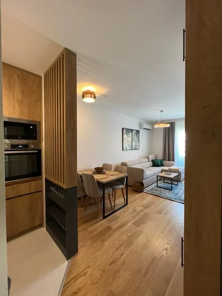 Prodaja, jednosoban stan, 39m², Central Point, Podgorica