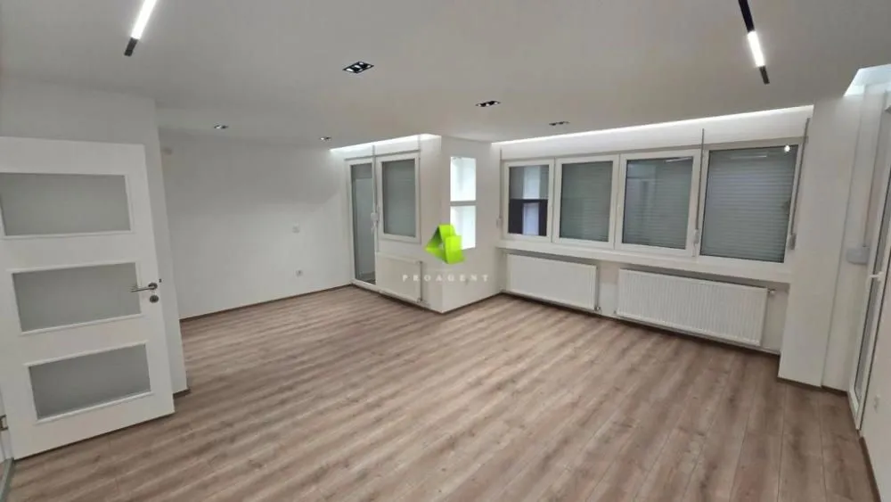 Prodaja, trosoban stan, 89m², Medijana, Niš