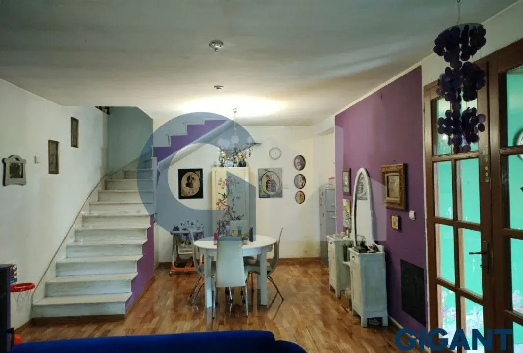 Prodaja, kuća, 235m², Šumice, Beograd