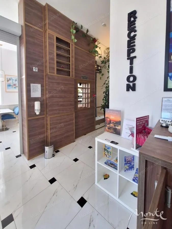 Sale, office space, 735m², Šušanj, Bar