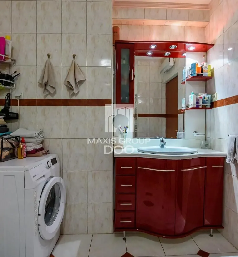 Prodaja, četvorosoban stan, 131m², Gundulićev Venac, Beograd