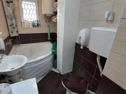 Rent, three bedroom apartment, 64m², Bulevar Oslobodjenja, Novi Sad Sve Podlokacije - image 13