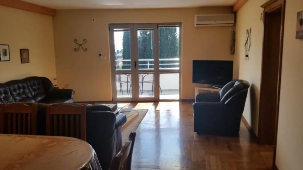 Rent, three bedroom apartment, 90m², Velji Vinogradi, Budva