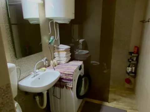 Izdavanje, dvosoban stan, 80m², Zabjelo, Podgorica - image 9