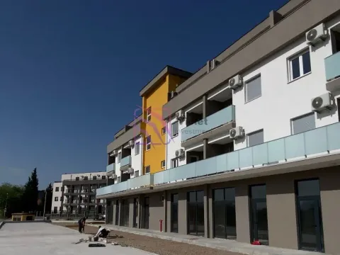 Prodaja, dvosoban stan, 84m², Zagorič, Podgorica - image 1