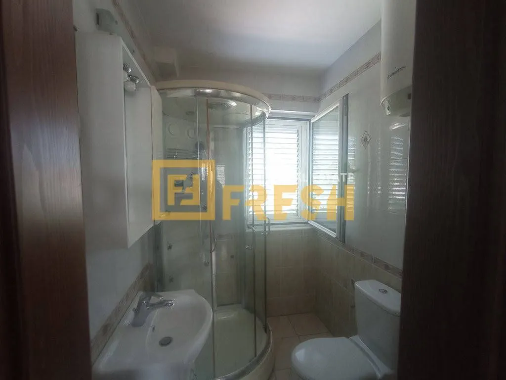 Prodaja, kuća, 423m², Donja Gorica, Podgorica
