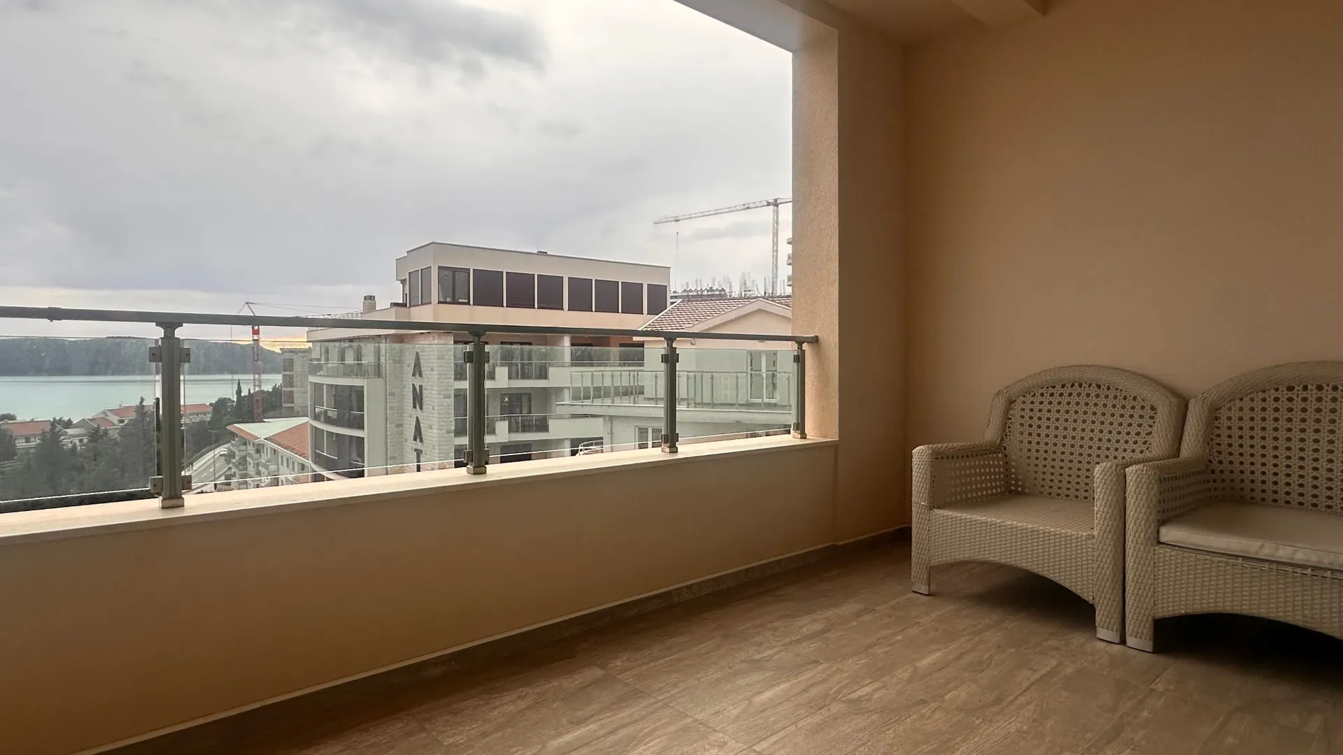 Prodaja, trosoban stan, 115m², Bečići, Budva