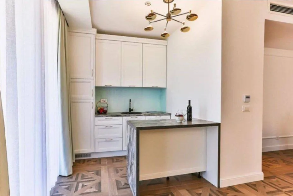 Izdavanje, dvosoban stan, 115m², Rafailovići, Budva