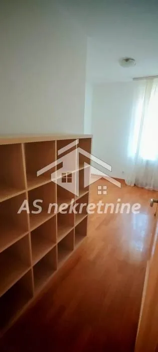 Rent, four bedroom apartment, 150m², Savski Venac, Beograd