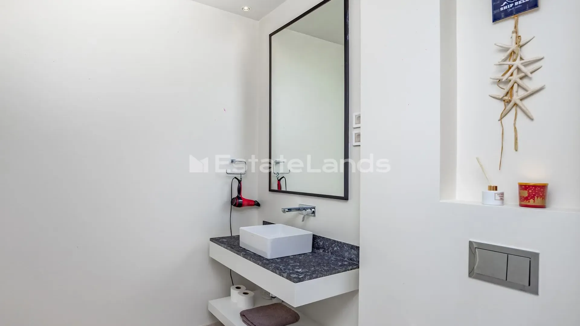 Izdavanje, dvosoban stan, 100m², Luštica Bay, Tivat