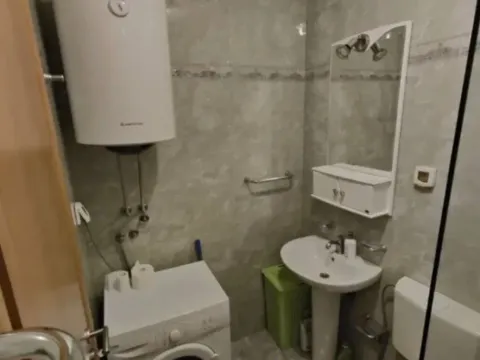 Izdavanje, jednosoban stan, 34m², Stari Aerodrom, Podgorica - image 12