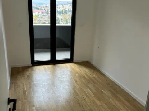 Prodaja, jednosoban stan, 43m², Stari Aerodrom, Podgorica - image 6