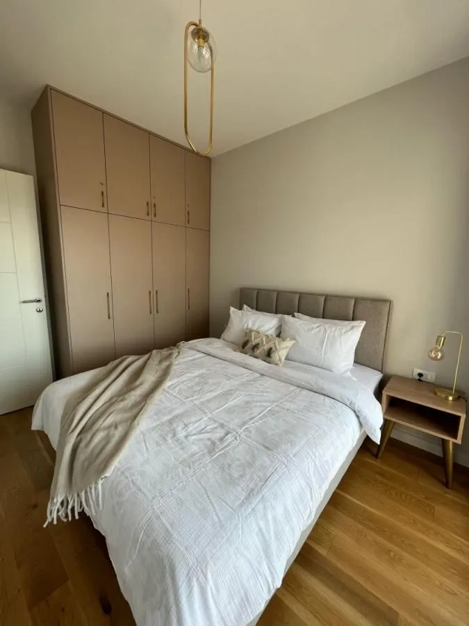 Rent, two bedroom apartment, 64m², Kalimanj, Tivat