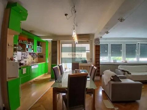 Izdavanje, trosoban stan, 78m², Centar, Jagodina - image 11