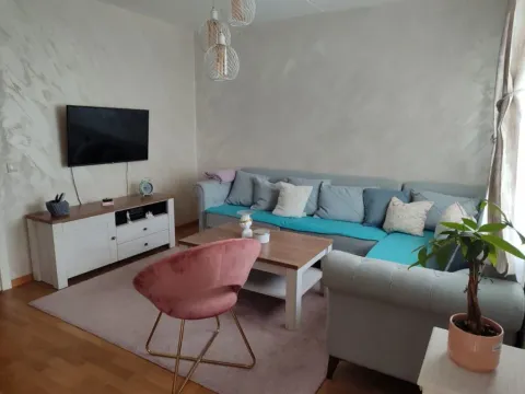 Rent, two bedroom apartment, 65m², Gintaš, Podgorica - image 11