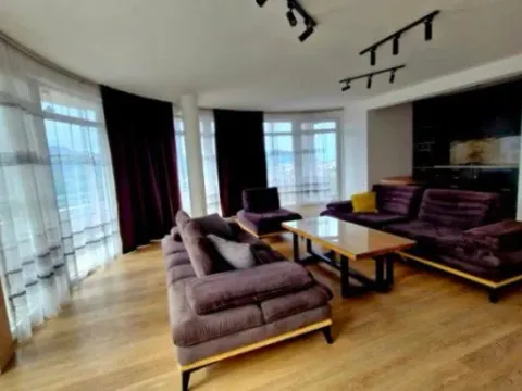 Izdavanje, trosoban stan, 135m², Tomba, Bar - image 2